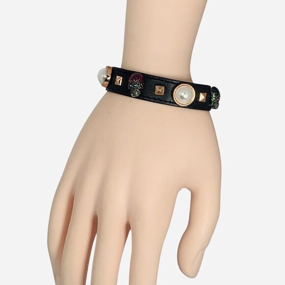 Betsey Johnson Crystal Black Leather Skull Pearl Bracelet DUCHESS OF BETSEYVILLE - Picture 5 of 13